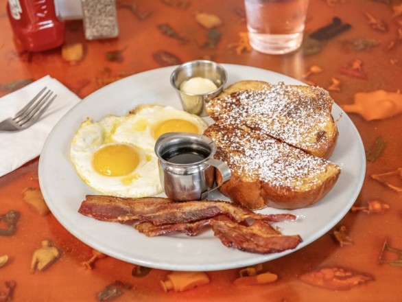 RudysCantFailCafe_FrenchToastDeucesWile Large