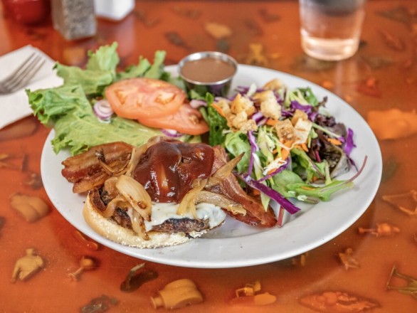 RudysCantFailCafe_WesternBaconBurger Large